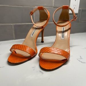 MANOLO BLAHNIK I Crocodile Leather Ankle Strap Heels